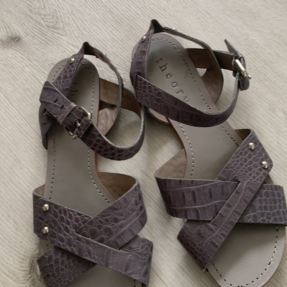 Theory Leather Python Size 10 Grey Sandals all leather gray summer vacation Croc - Picture 2 of 15